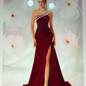 Elegant One-Shoulder Burgundy Evening Gown
